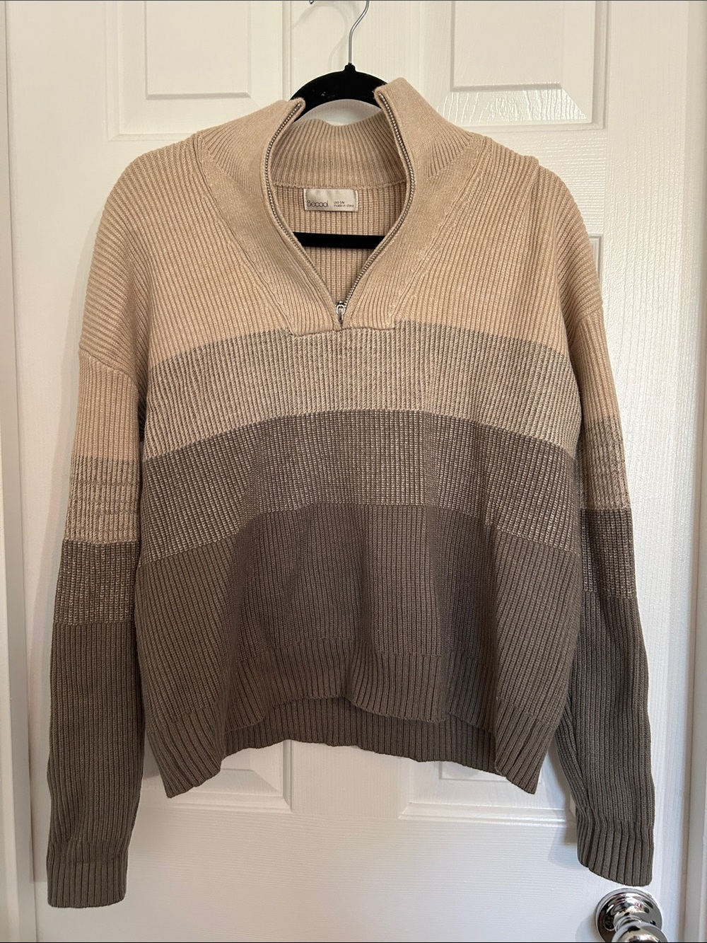 Ribbed Half-Zip Colorblock Turtleneck Sweater - Beige & Taupe
